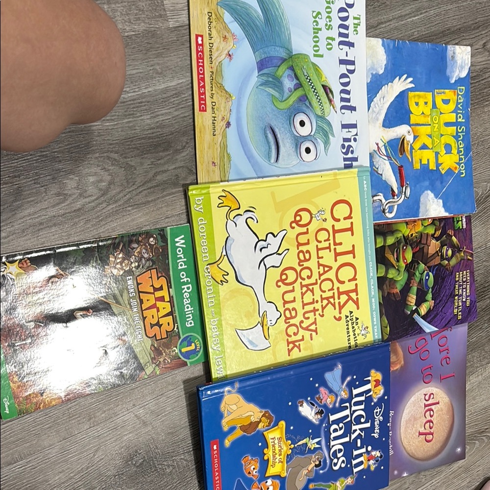 Scholastic Kids Book Set - Colorful Collection